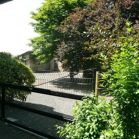 Bed & Breakfast Domaine Serrot 3*